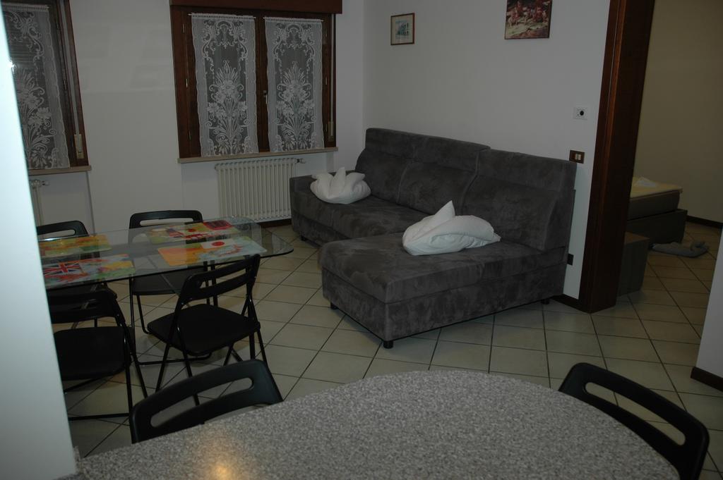 La Corte Di Magu Malcesine Bagian luar foto